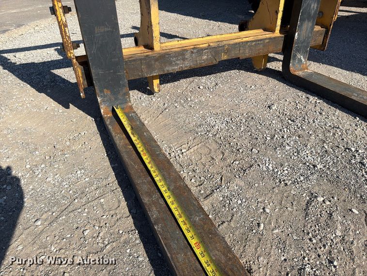 image for item FM6637 2015 John Deere 624K wheel loader