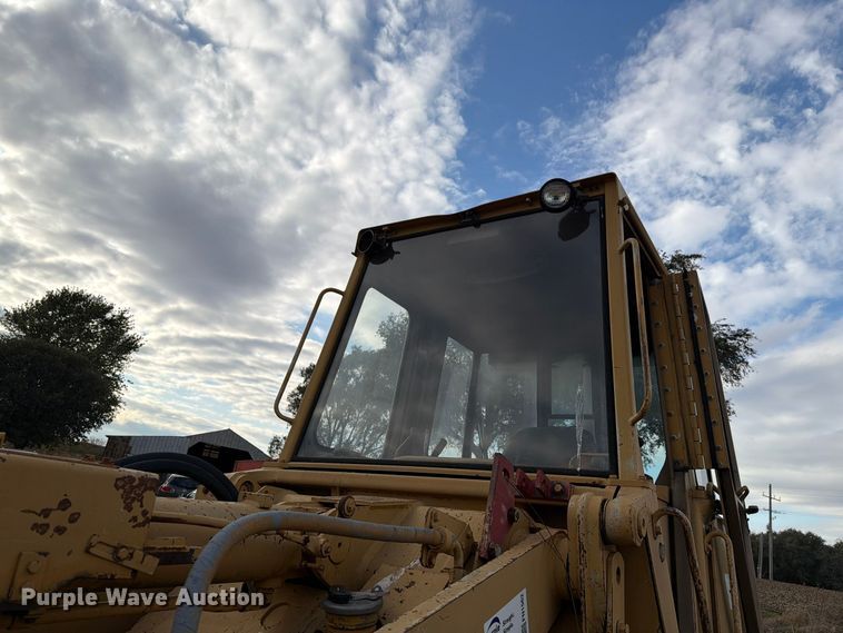 image for item FN1562 1984 Caterpillar 953 track loader