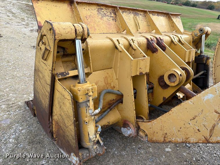 image for item FN1562 1984 Caterpillar 953 track loader