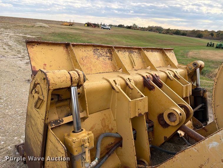 image for item FN1562 1984 Caterpillar 953 track loader