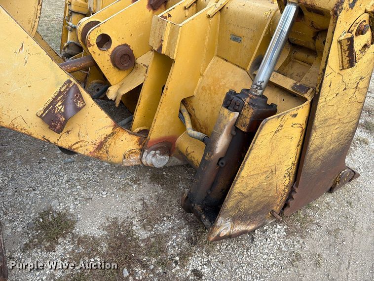 image for item FN1562 1984 Caterpillar 953 track loader