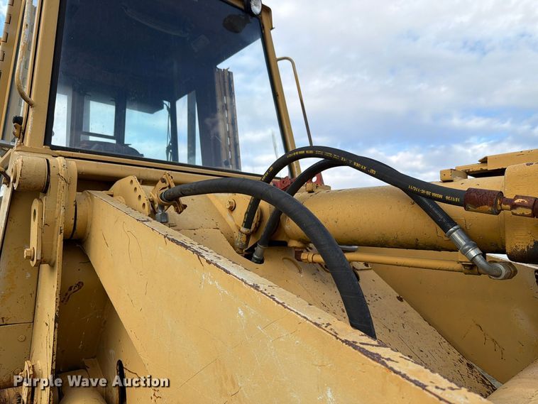 image for item FN1562 1984 Caterpillar 953 track loader