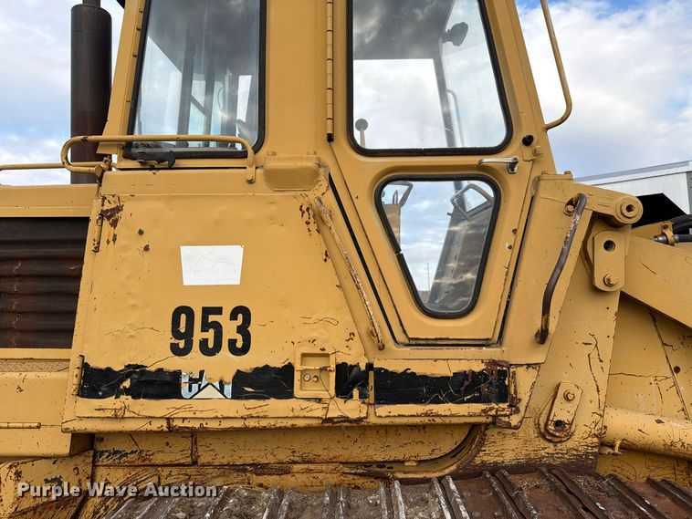 image for item FN1562 1984 Caterpillar 953 track loader