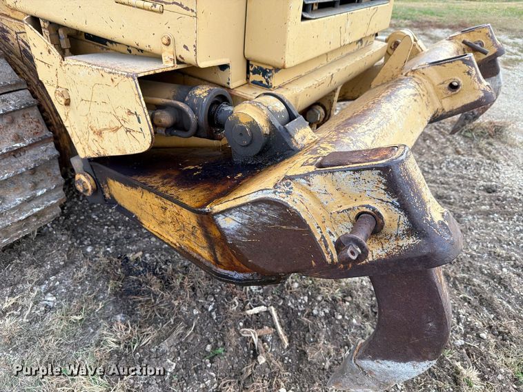 image for item FN1562 1984 Caterpillar 953 track loader