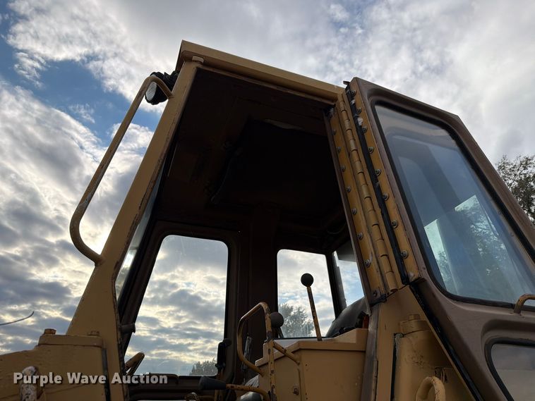 image for item FN1562 1984 Caterpillar 953 track loader