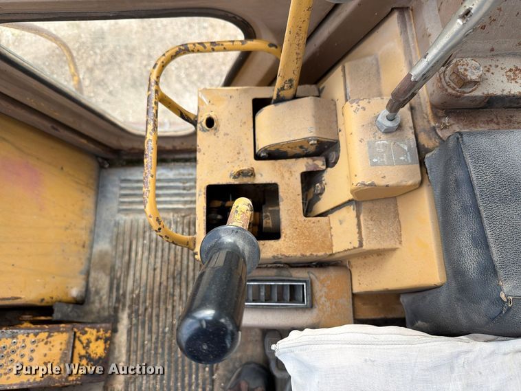 image for item FN1562 1984 Caterpillar 953 track loader