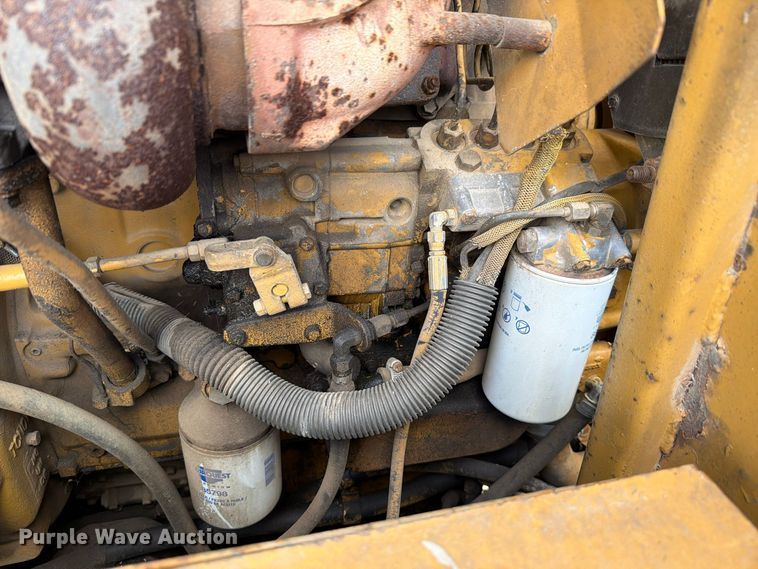 image for item FN1562 1984 Caterpillar 953 track loader