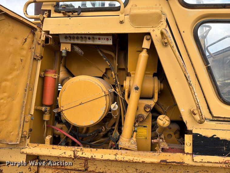 image for item FN1562 1984 Caterpillar 953 track loader