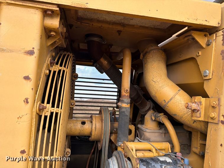 image for item FN1562 1984 Caterpillar 953 track loader
