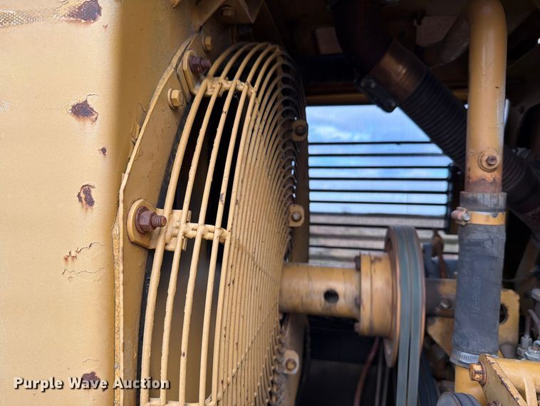 image for item FN1562 1984 Caterpillar 953 track loader
