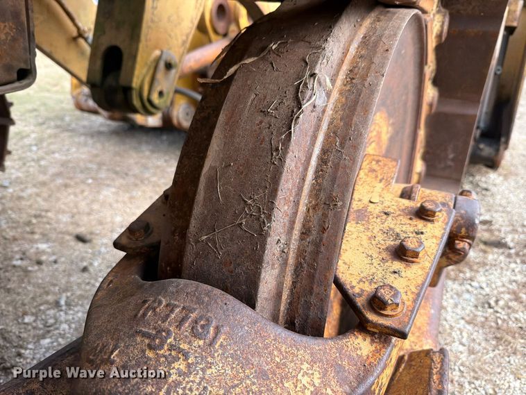 image for item FN1562 1984 Caterpillar 953 track loader