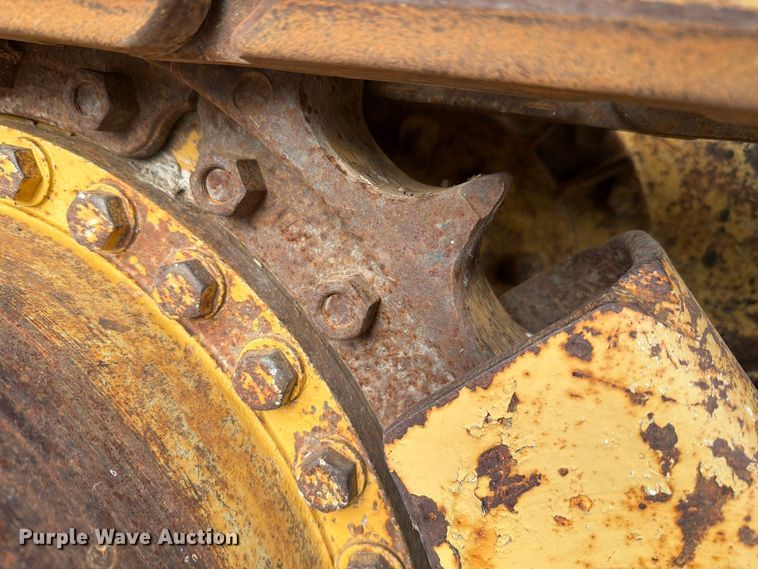 image for item FN1562 1984 Caterpillar 953 track loader