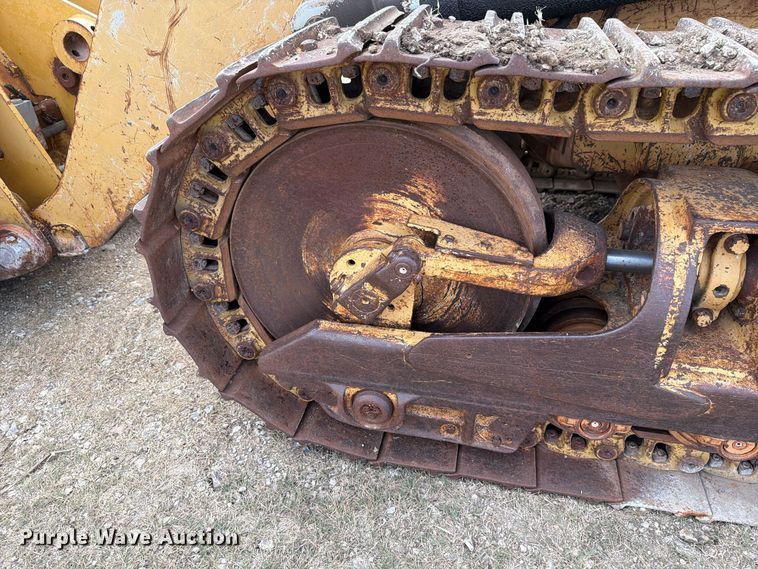 image for item FN1562 1984 Caterpillar 953 track loader