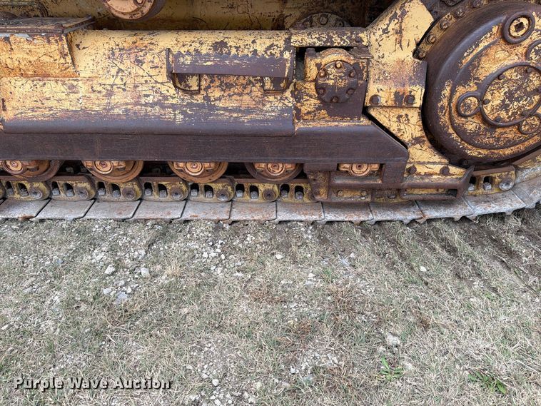 image for item FN1562 1984 Caterpillar 953 track loader