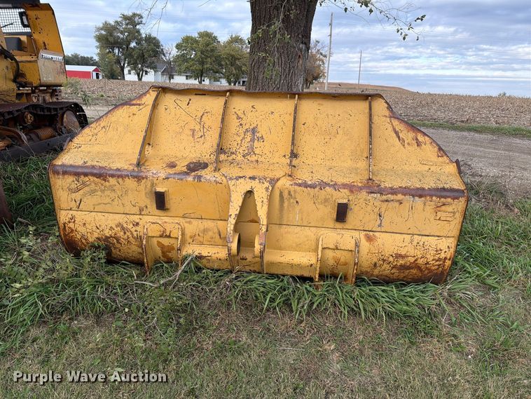 image for item FN1562 1984 Caterpillar 953 track loader