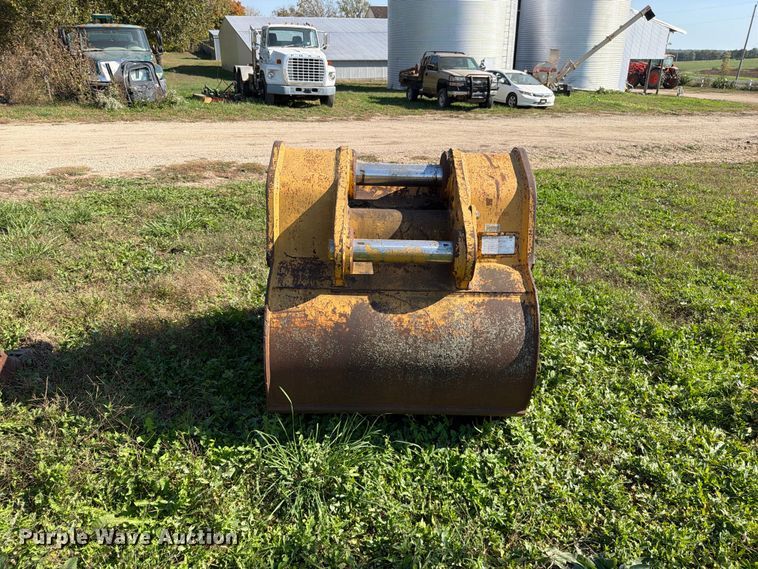 image for item FN5963 Caterpillar 336E DB-Linkage excavator bucket