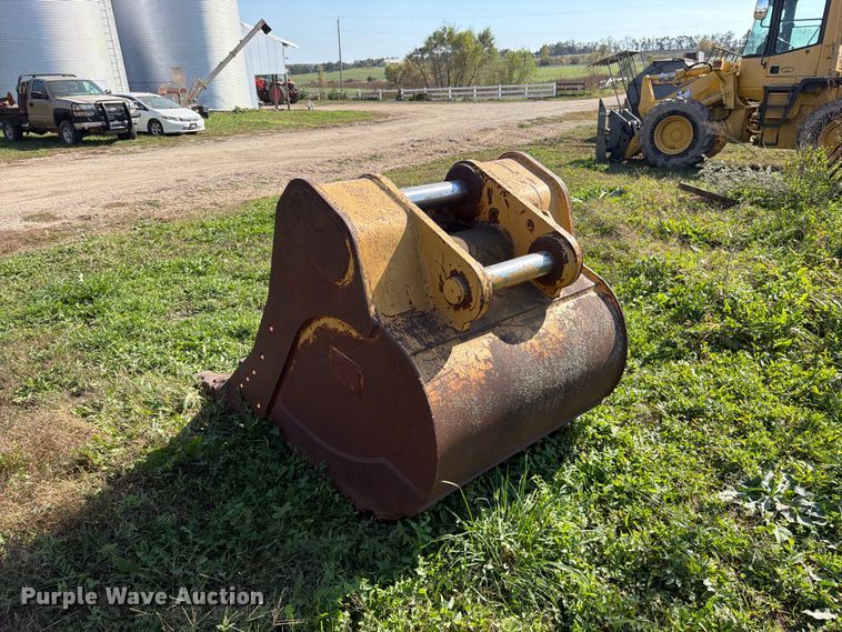 image for item FN5963 Caterpillar 336E DB-Linkage excavator bucket