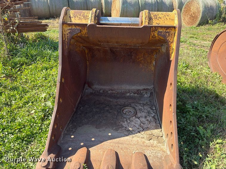 image for item FN5963 Caterpillar 336E DB-Linkage excavator bucket