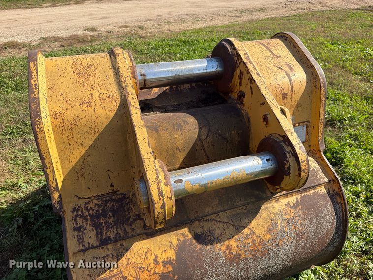 image for item FN5963 Caterpillar 336E DB-Linkage excavator bucket