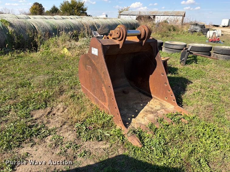 image for item FN5965 Caterpillar 330D excavator bucket