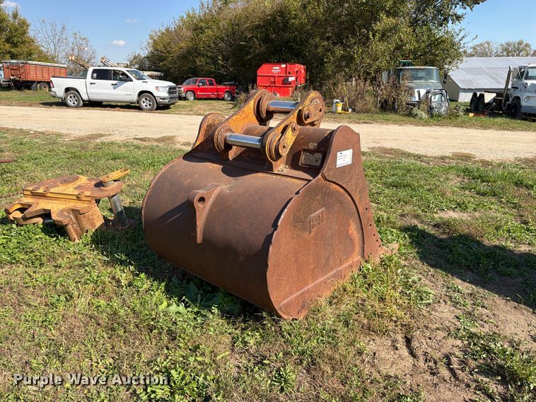 image for item FN5965 Caterpillar 330D excavator bucket