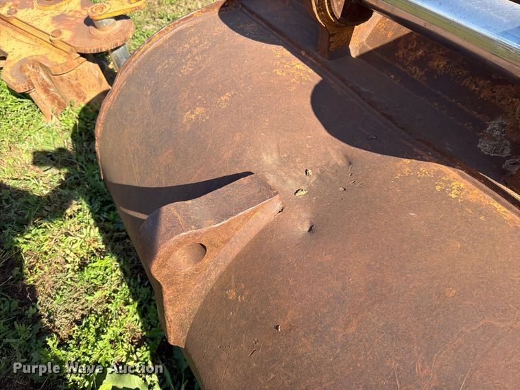 image for item FN5965 Caterpillar 330D excavator bucket