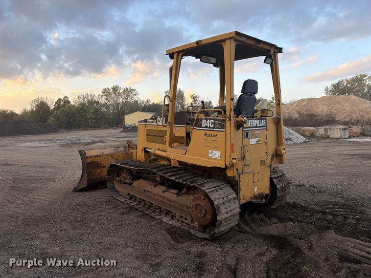 image for item FP4106 1999 Caterpillar D4C XL dozer