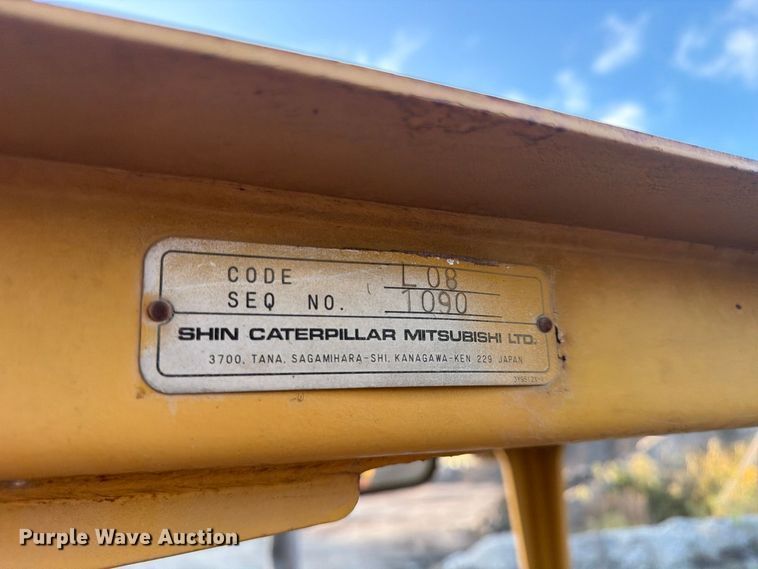 image for item FP4106 1999 Caterpillar D4C XL dozer