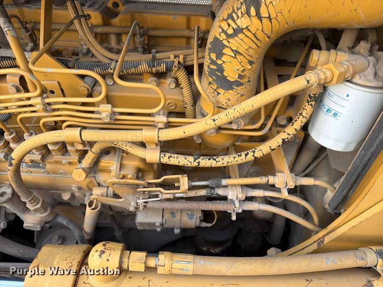 image for item FP4106 1999 Caterpillar D4C XL dozer