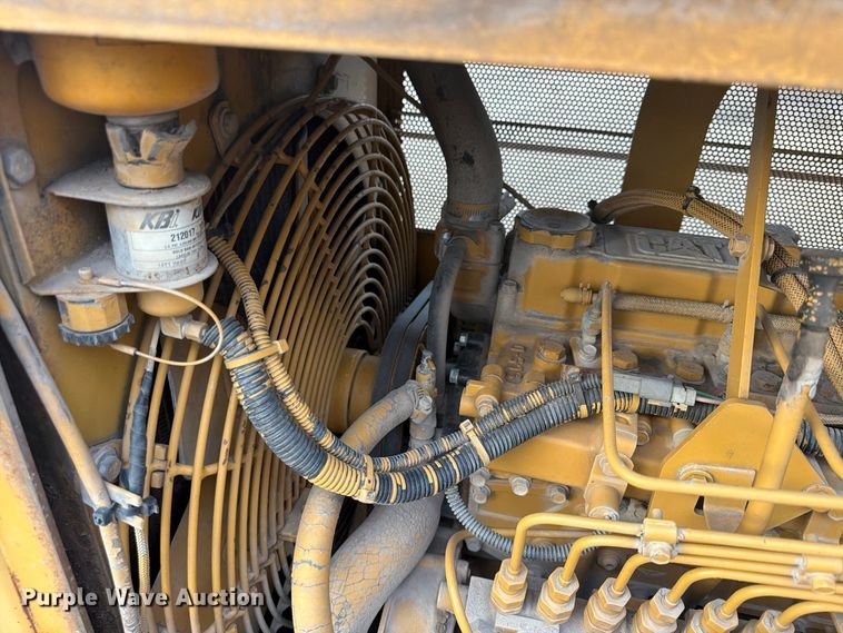 image for item FP4106 1999 Caterpillar D4C XL dozer