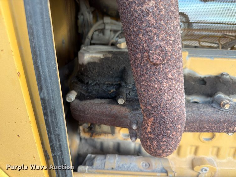 image for item FP4106 1999 Caterpillar D4C XL dozer