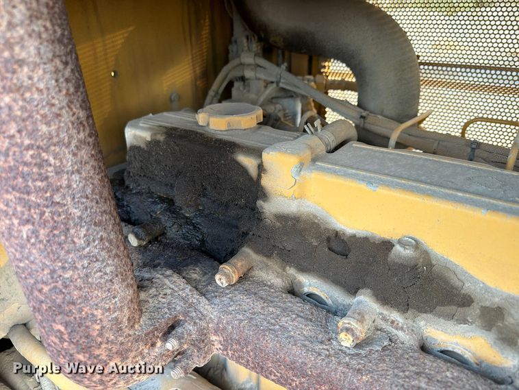 image for item FP4106 1999 Caterpillar D4C XL dozer