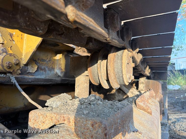 image for item FP4106 1999 Caterpillar D4C XL dozer