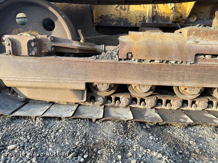 image for item FP4106 1999 Caterpillar D4C XL dozer