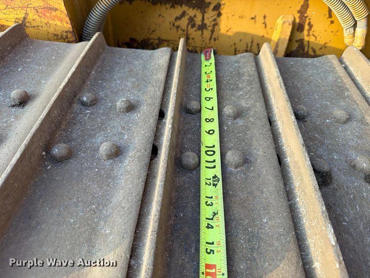 image for item FP4106 1999 Caterpillar D4C XL dozer