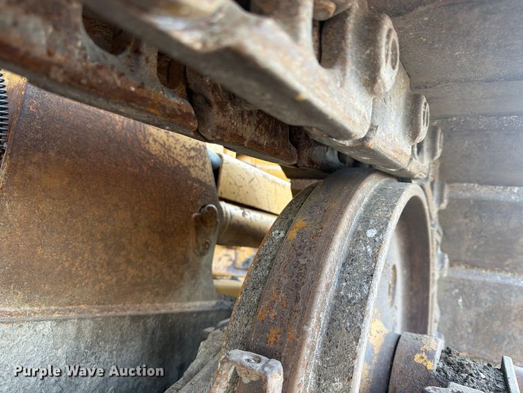 image for item FP4106 1999 Caterpillar D4C XL dozer
