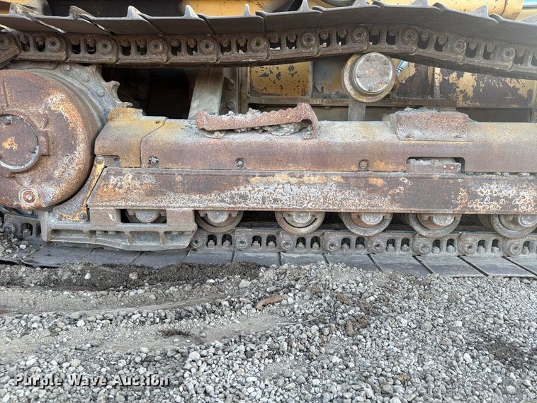 image for item FP4106 1999 Caterpillar D4C XL dozer