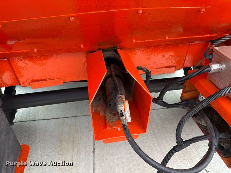 image for item FT3024 2016 Falcon Road Maintenance Equipment asphalt hot box trailer