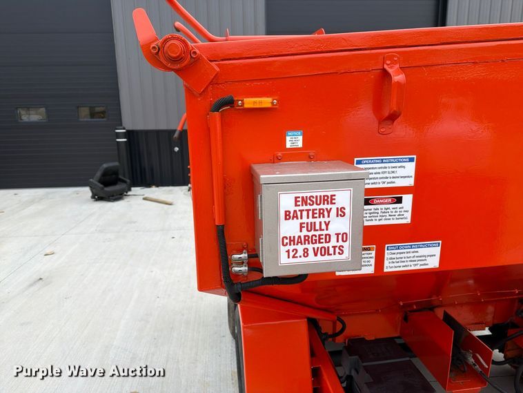 image for item FT3024 2016 Falcon Road Maintenance Equipment asphalt hot box trailer