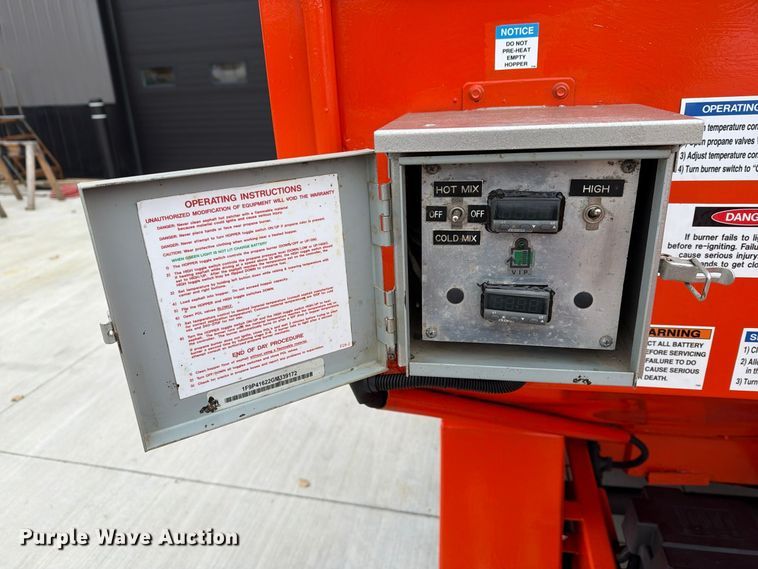 image for item FT3024 2016 Falcon Road Maintenance Equipment asphalt hot box trailer