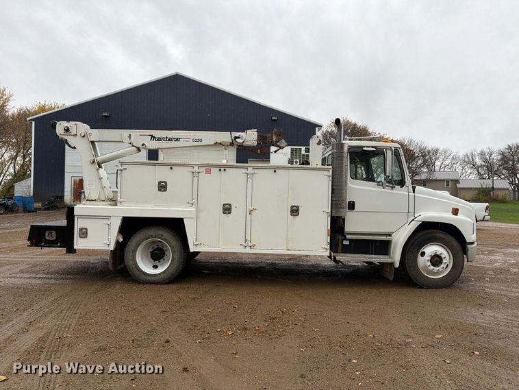 image for item FT7564 2000 Freightliner FL70 utility / service truck