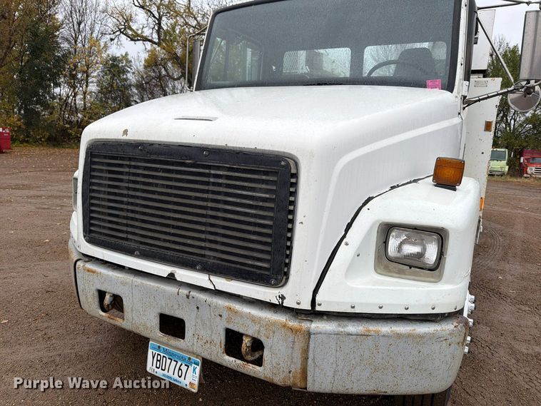 image for item FT7564 2000 Freightliner FL70 utility / service truck
