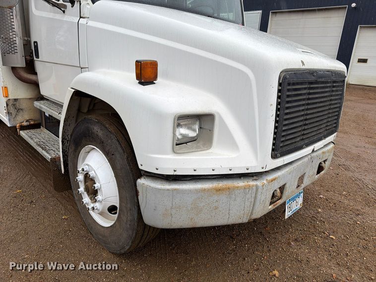 image for item FT7564 2000 Freightliner FL70 utility / service truck