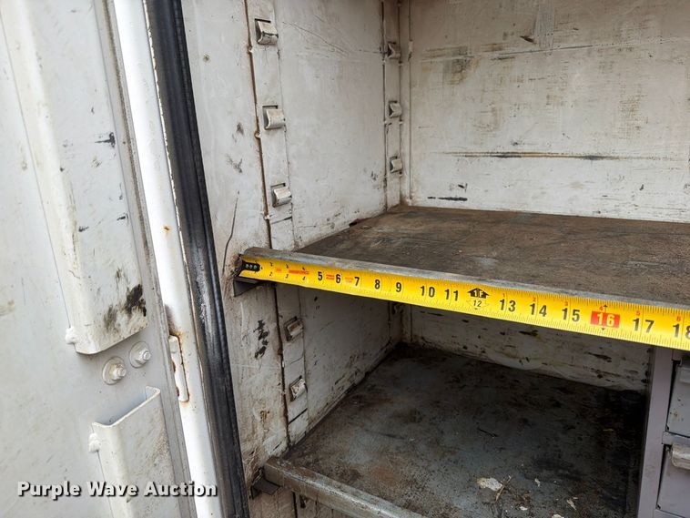image for item FT7564 2000 Freightliner FL70 utility / service truck