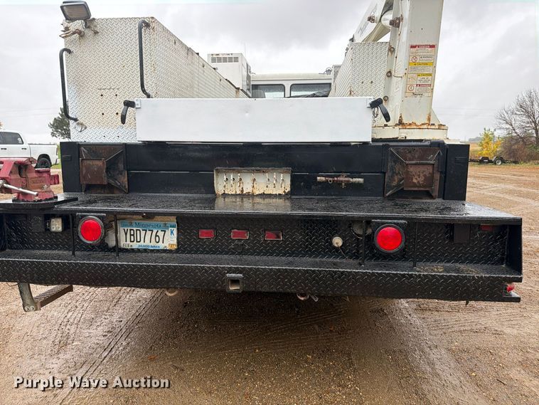 image for item FT7564 2000 Freightliner FL70 utility / service truck