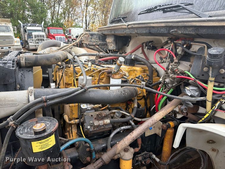 image for item FT7564 2000 Freightliner FL70 utility / service truck