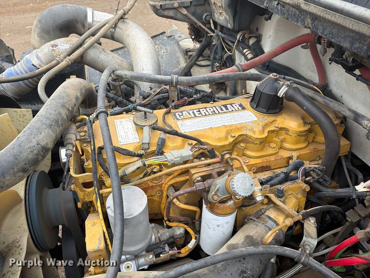 image for item FT7564 2000 Freightliner FL70 utility / service truck