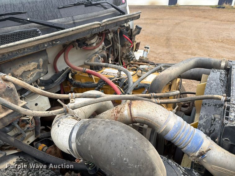 image for item FT7564 2000 Freightliner FL70 utility / service truck