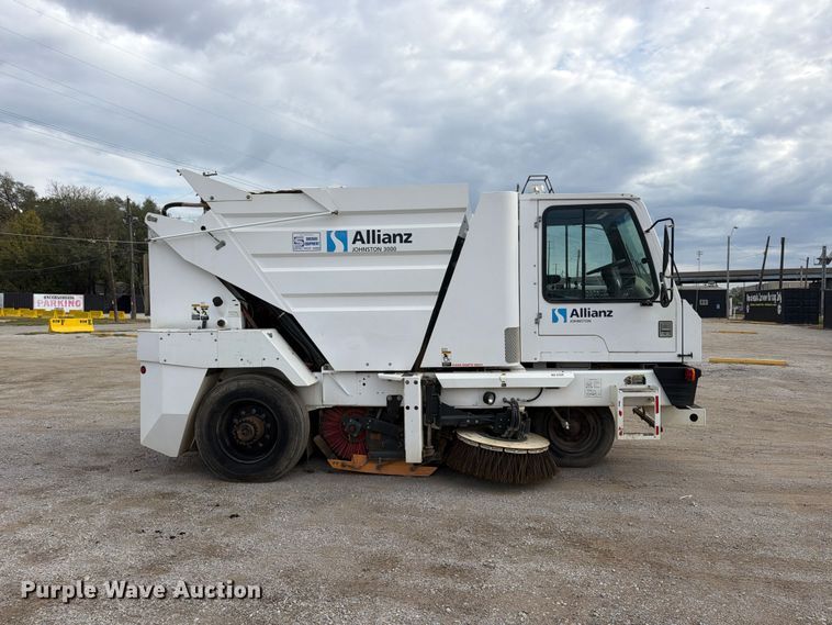 image for item FU4839 2007 Allianz Johnston 3000 street sweeper