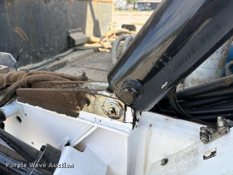 image for item FU4839 2007 Allianz Johnston 3000 street sweeper